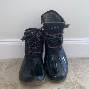 Sorry Duck Boots in Black size 7